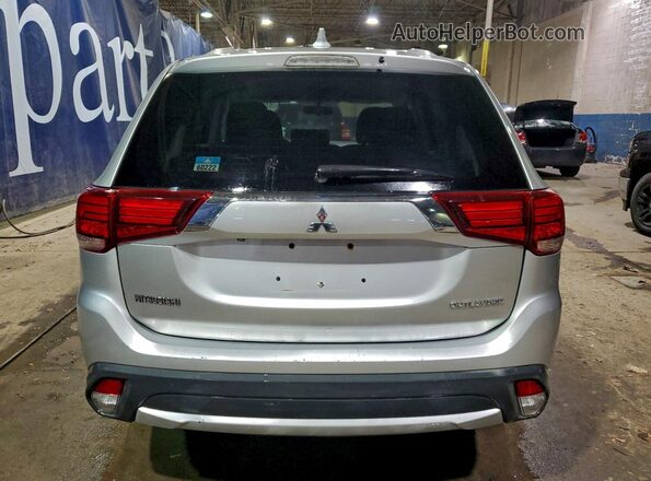 JA4AD2A3XJZ052000 2018 MITSUBISHI OUTLANDER Silver Vista interior delantera