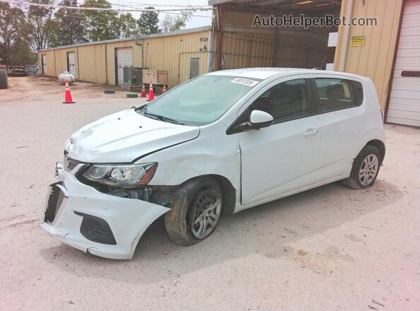 1G1JG6SB1L4106397 2020 CHEVROLET SONIC Белый Передняя левая четверть