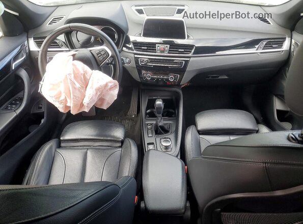 WBXHT3C35J5L28748 2018 BMW X1 Белый Вид щитка приборов