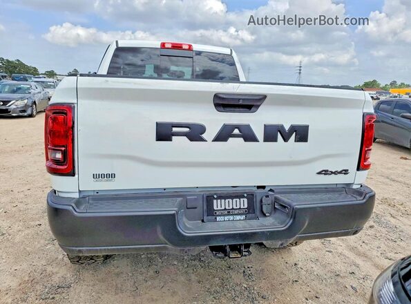 3C63R5CL1TG163690 2026 RAM 2500 Белый Вид салона спереди