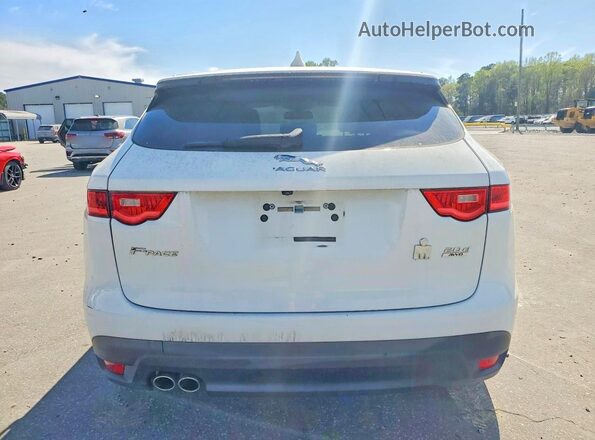 SADCJ2BN7HA085394 2017 JAGUAR F-PACE Белый Вид салона спереди