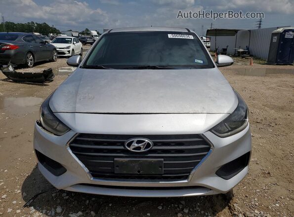 3KPC24A34JE018470 2018 HYUNDAI ACCENT Серебряный Вид сзади