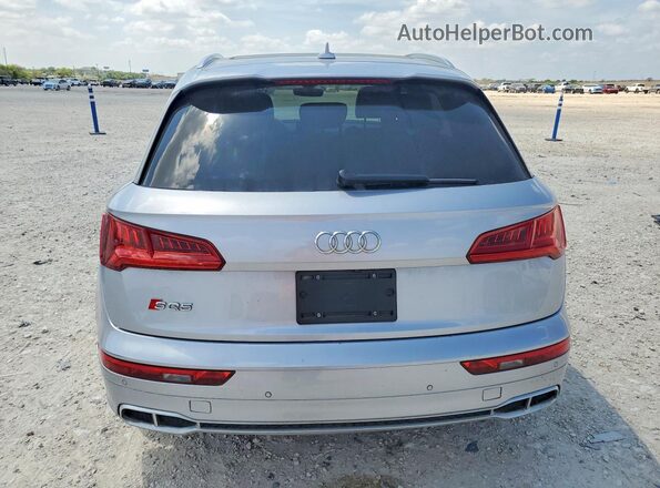 WA1C4AFY2J2182224 2018 AUDI SQ5 Серебряный Вид салона спереди