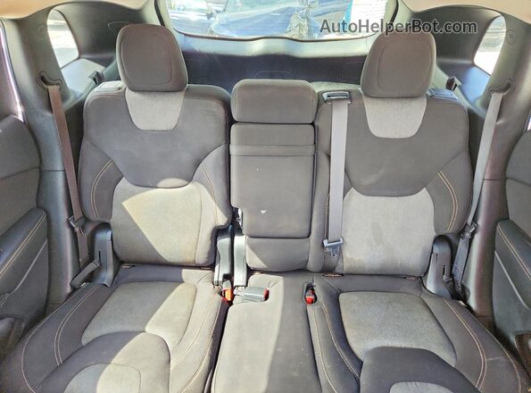 1C4PJLAB0GW362463 2022 JEEP CHEROKEE Silver Widok wnętrza z tyłu