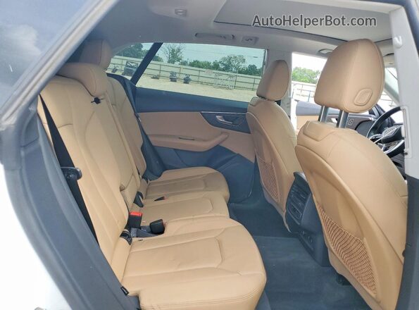 WA1AVBF16PD012426 2023 AUDI Q8 White Вид задньої частини салону