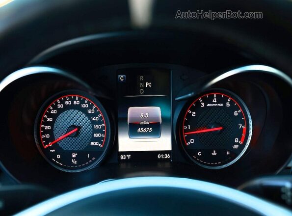 55SWF8HB6JU266251 2018 MERCEDES-BENZ C Gray ხელსაწყოთა პანელის ხედი