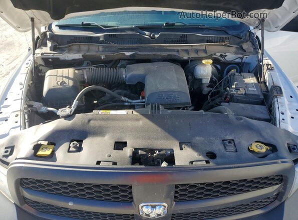 1C6RR6FG4KS678091 2019 RAM 1500 White Widok komory silnika