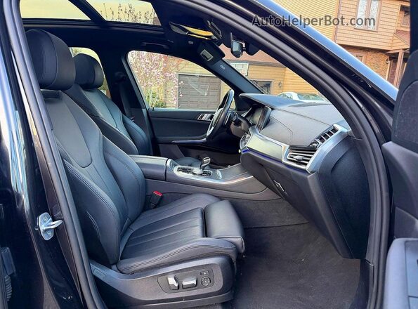 5UXCR6C52KLL26024 2019 BMW X5 Серый Панорамный вид салона 360°