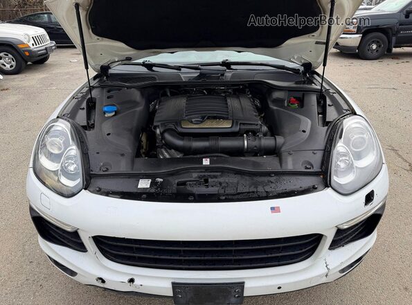 WP1AA2A21JKA02261 2018 PORSCHE CAYENNE Белый Вид панели приборов