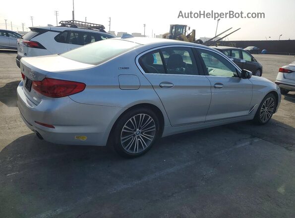 WBAJA9C5XJB033426 2018 BMW OTHER Серебряный Передняя правая четверть