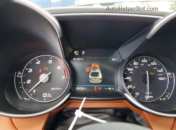 ZARFAEDN7J7576337 2018 ALFA ROMEO GIULIA Черный Вид задних сидений