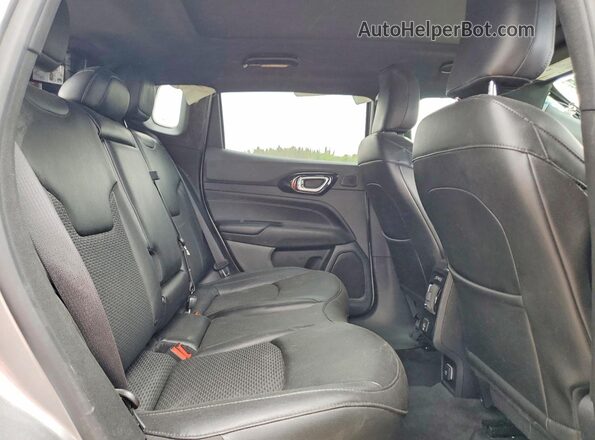 3C4NJDBB4NT228618 2022 JEEP COMPASS Silver ძრავის განყოფილების ხედი