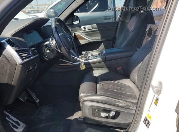 5UXCX4C55KLB39499 2019 BMW X7 Белый Вид панели приборов
