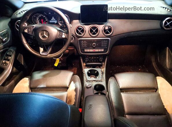 WDCTG4EB7JJ404221 2018 MERCEDES-BENZ GLA-CLASS Black Widok zestawu wskaźników