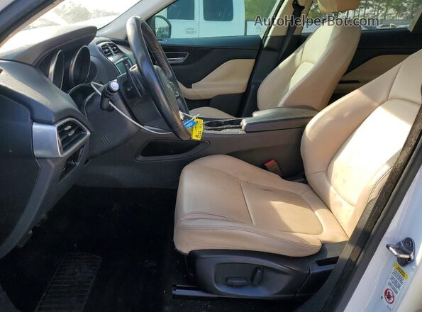 SADCJ2BV7HA893129 2017 JAGUAR F-PACE White Widok deski rozdzielczej