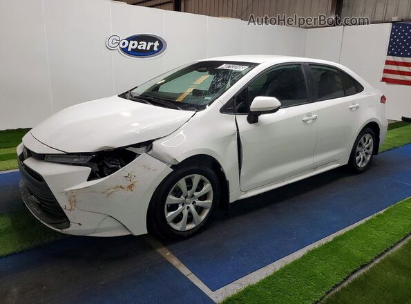 5YFB4MDE3TP366958 2026 TOYOTA LL Белый Передняя левая четверть
