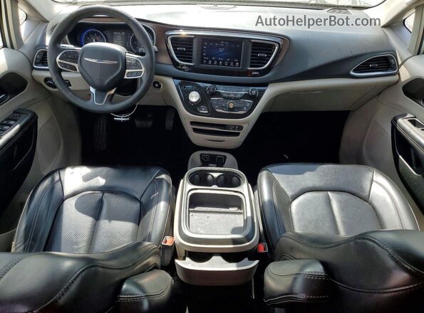 2C4RC1DG7LR156669 2020 CHRYSLER OTHER White ხელსაწყოთა პანელის ხედი