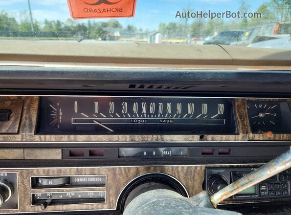 J0294148 1970 CADILLAC DEVILLE Green Widok zestawu wskaźników