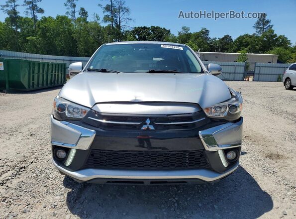 JA4AP3AW3JU014614 2018 MITSUBISHI OUTLANDER Серебряный Вид спереди