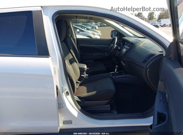 JA4AP3AW5HZ046901 2017 MITSUBISHI OUTLANDER SPORT White წინა სალონის ხედი