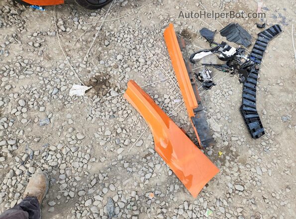 JF1ZNBG19P9755565 2023 TOYOTA GR86 Orange Vista del compartimento del motor