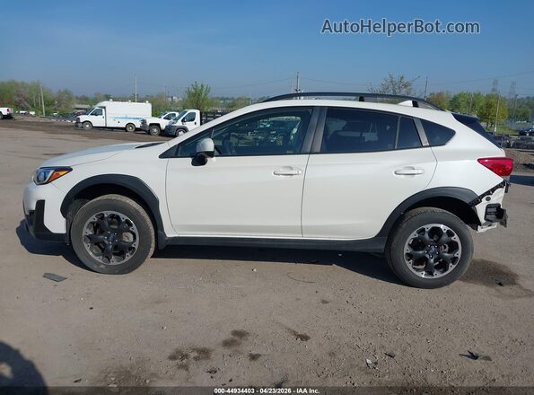 JF2GTAPC3P8260725 2023 SUBARU CROSSTREK Белый Вид задней части салона