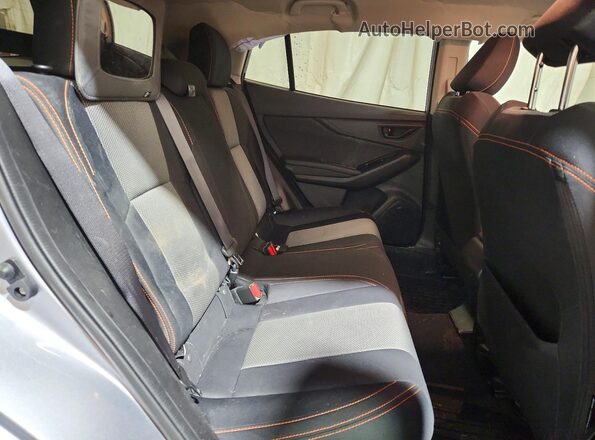 JF2GTAPC7L8218648 2020 SUBARU CROSSTREK Silver უკანა სალონის ხედი