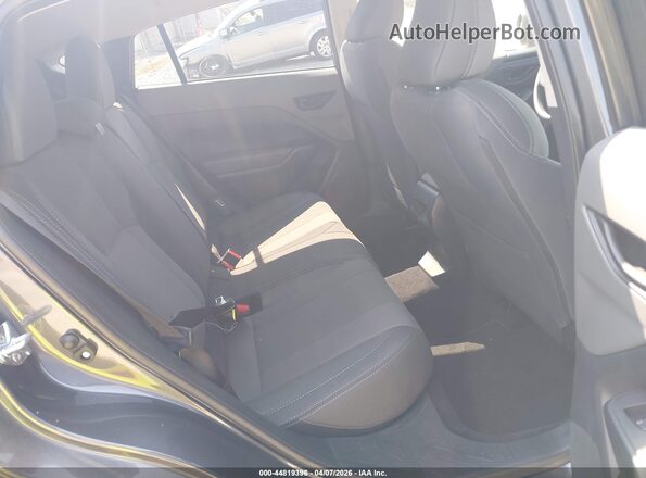 JF2GUABC6R8907836 2024 SUBARU CROSSTREK Gray Widok naklejki z numerem VIN
