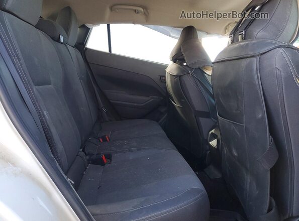 JF2GUABCXR8369917 2024 SUBARU CROSSTREK White Հետևի նստատեղերի տեսք