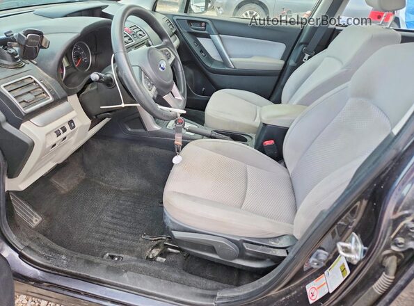 JF2SJABC2HH408128 2017 SUBARU FORESTER Угольный Вид салона спереди
