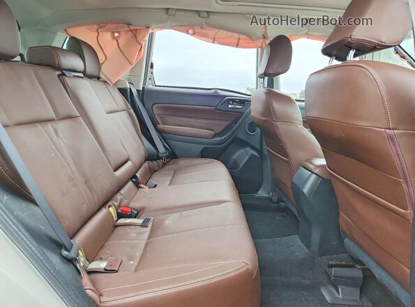 JF2SJAWC1JH464965 2018 SUBARU FORESTER 2.5I TO Белый Вид задней части салона