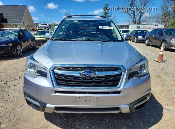 JF2SJAWC2HH427613 2017 SUBARU FORESTER 2.5I TO Серебряный Вид спереди