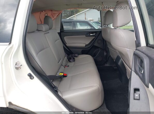 JF2SJAXC4GH525569 2016 SUBARU FORESTER 2.5I TO White VIN კოდის სტიკერის ხედი