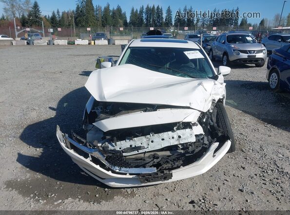JM1GL1TY8J1301088 2018 MAZDA 6 White Вид задньої частини салону