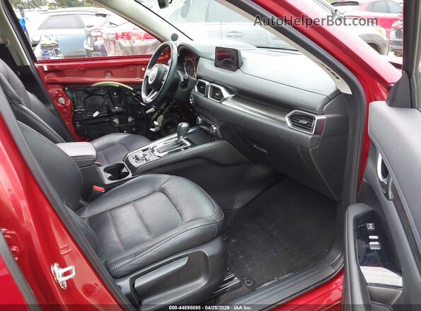 JM3KFADL5H0146799 2017 MAZDA CX-5 Red Widok wnętrza z przodu