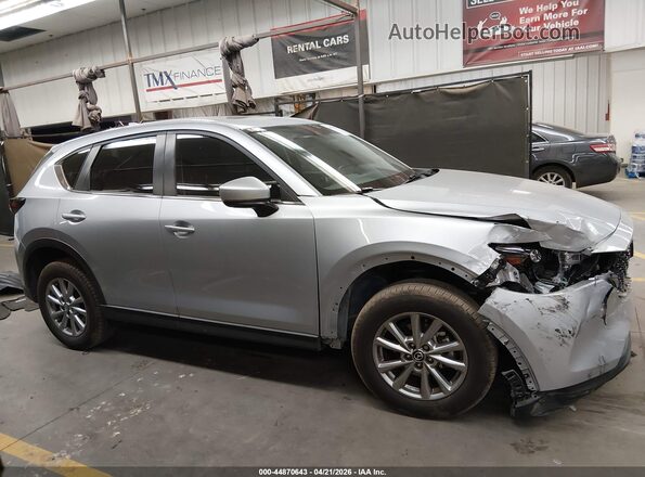 JM3KFBCM3N0612824 2022 MAZDA CX-5 Silver Rear interior view