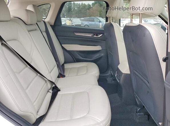 JM3KFBDM8J0439861 2018 MAZDA CX-5 White Widok wnętrza z tyłu