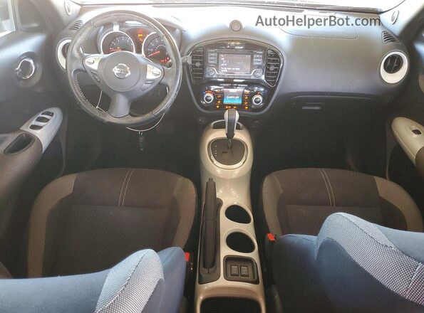 JN8AF5MR6HT702606 2017 NISSAN JUKE Black Widok deski rozdzielczej