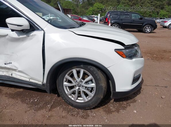 JN8AT2MT7HW153631 2017 NISSAN ROGUE White Вид спереду