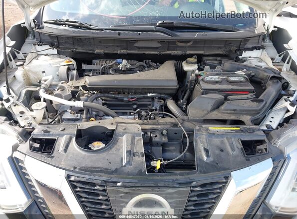 JN8AT2MT7HW153631 2017 NISSAN ROGUE White Вид ззаду