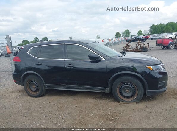 JN8AT2MT7HW386506 2017 NISSAN ROGUE Black Вид задньої частини салону