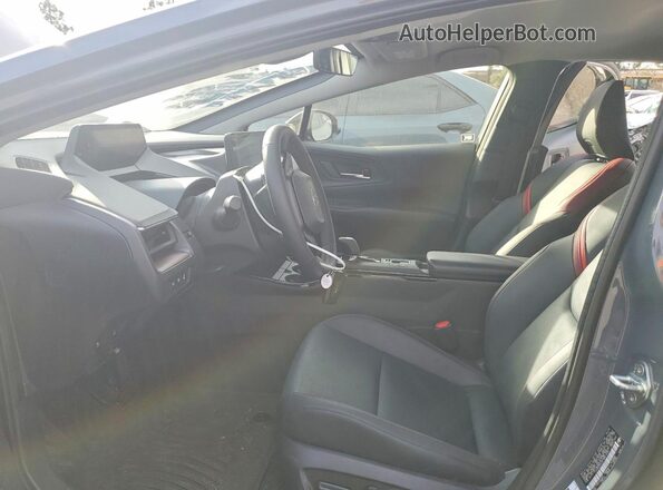 JTDACACU2T3061675 2026 TOYOTA PRIUS Gray Вид салону спереду