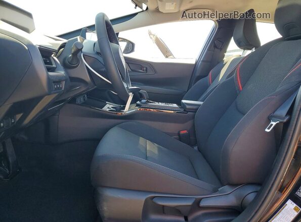 JTDACACU4S3045251 2025 TOYOTA PRIUS Черный Вид салона спереди