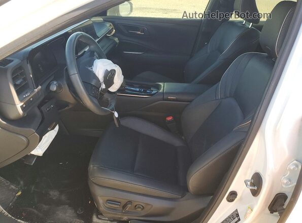 JTDAFAAF7R3008930 2024 TOYOTA CROWN White Vista interior delantera