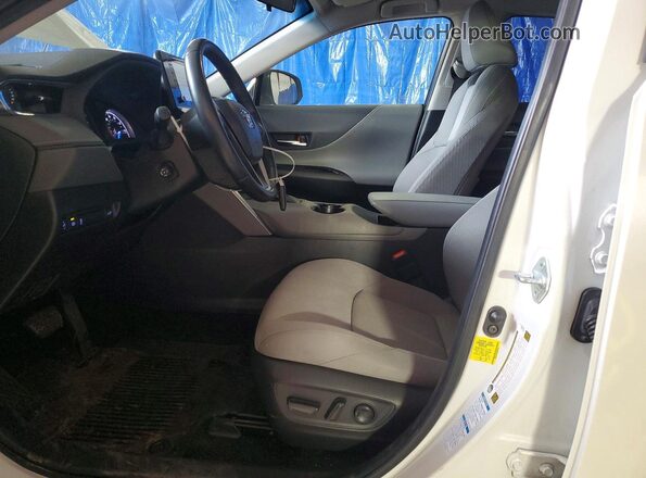 JTEAAAAHXMJ052744 2021 TOYOTA VENZA White წინა სალონის ხედი