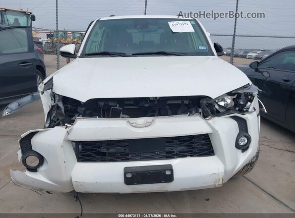 JTEEU5JR2P5284986 2023 TOYOTA 4RUNNER White Vista interior trasera