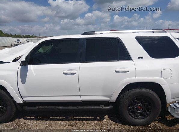 JTEEU5JR5M5245403 2021 TOYOTA 4RUNNER White 