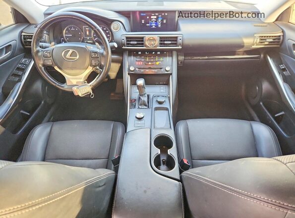 JTHBA1D27H5059082 2017 LEXUS IS Белый Вид панели приборов