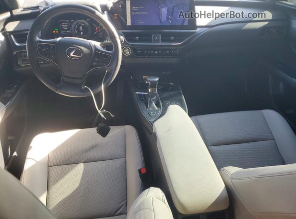 JTHP9JBH7P2066636 2023 LEXUS UX White Vista del salpicadero