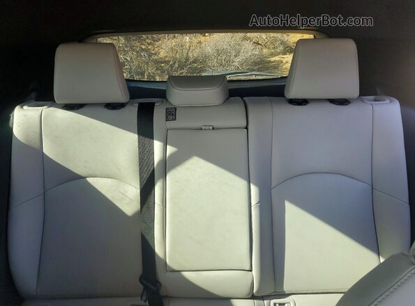 JTHP9JBH7P2066636 2023 LEXUS UX White Vista de los asientos traseros